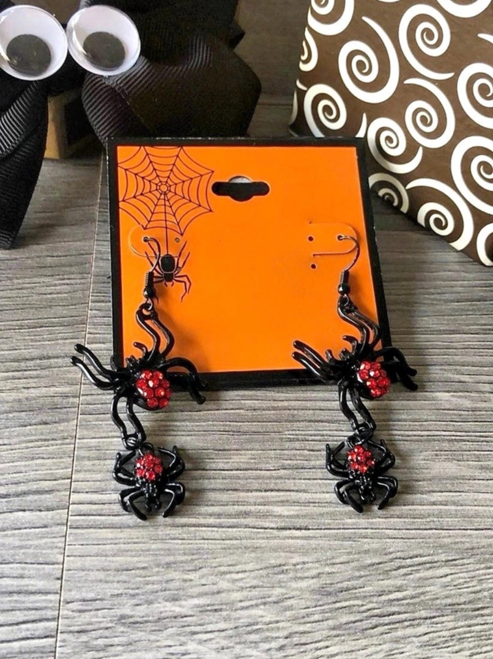 Stunning Statement Halloween Dangling Spider Earrings